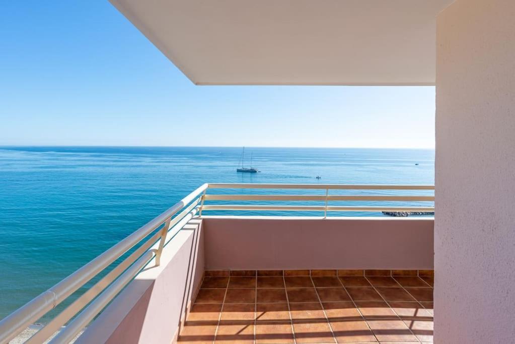 Fuengirola The Boat Apartment Exterior photo