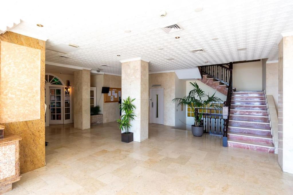 Fuengirola The Boat Apartment Exterior photo