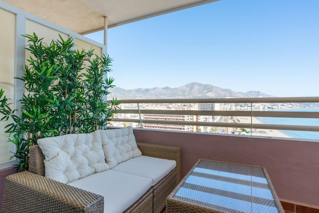 Fuengirola The Boat Apartment Exterior photo